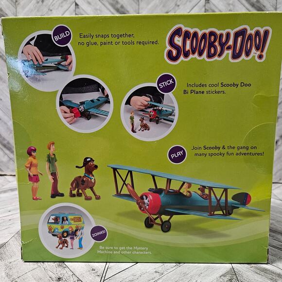 Revell Scooby Doo Plane Model Snap Together Kit Velma Shaggy Bi-Plane - Picture 2 of 2